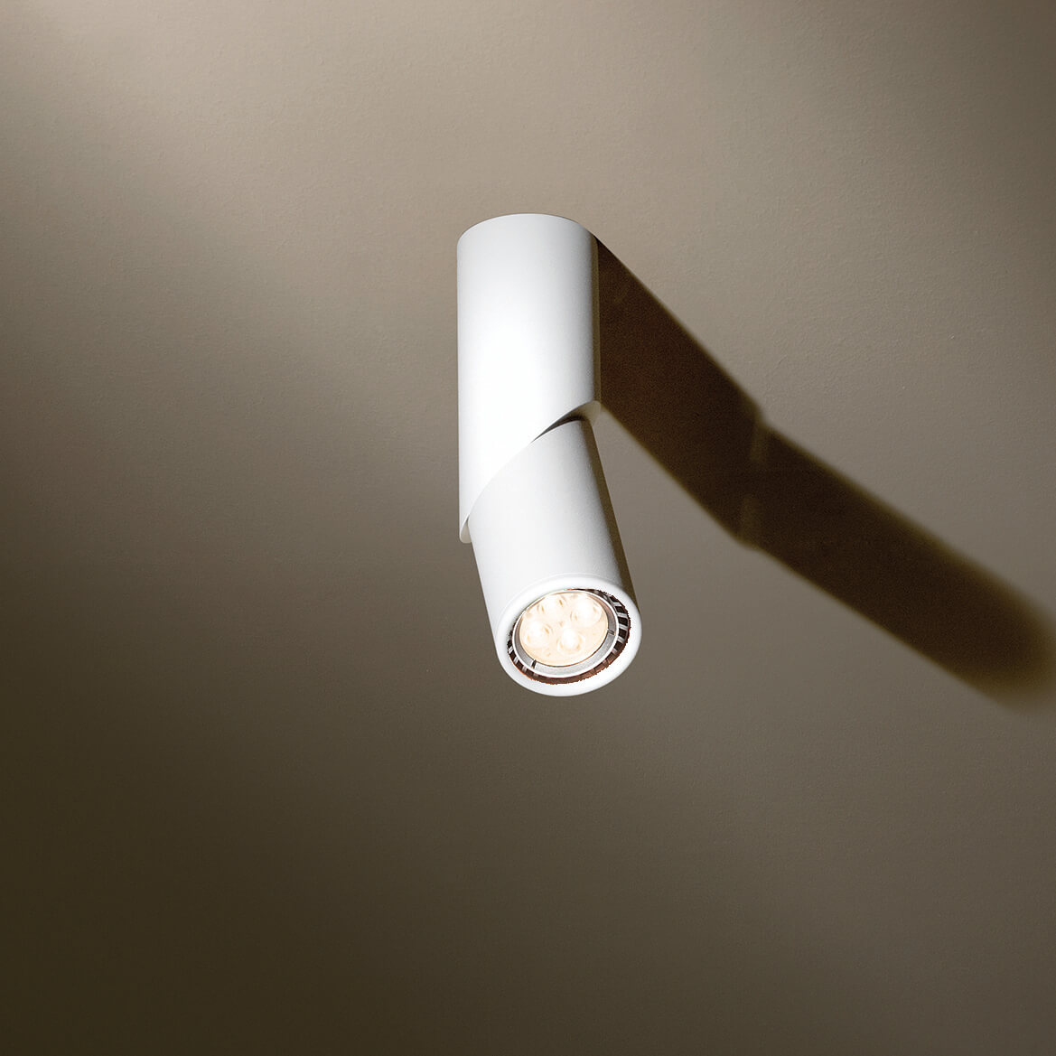 TAL - Mini Scoop Deimos designed to diffuse the light the